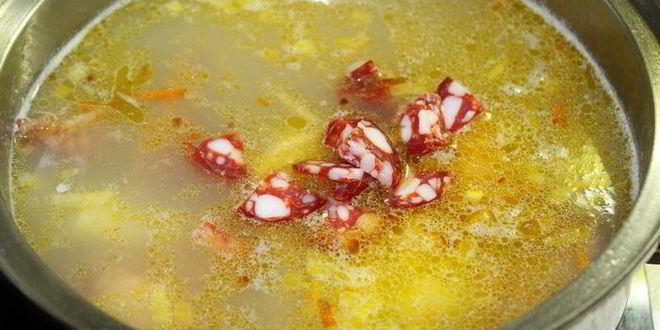 Рецепт горохового супа с рулетиками