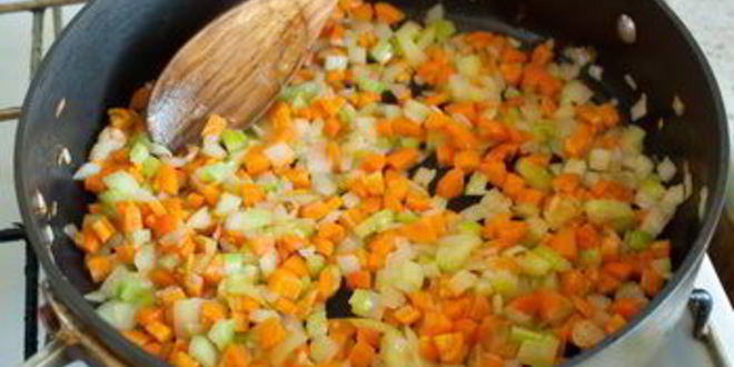 Рецепт простого горохового супа с ветчиной