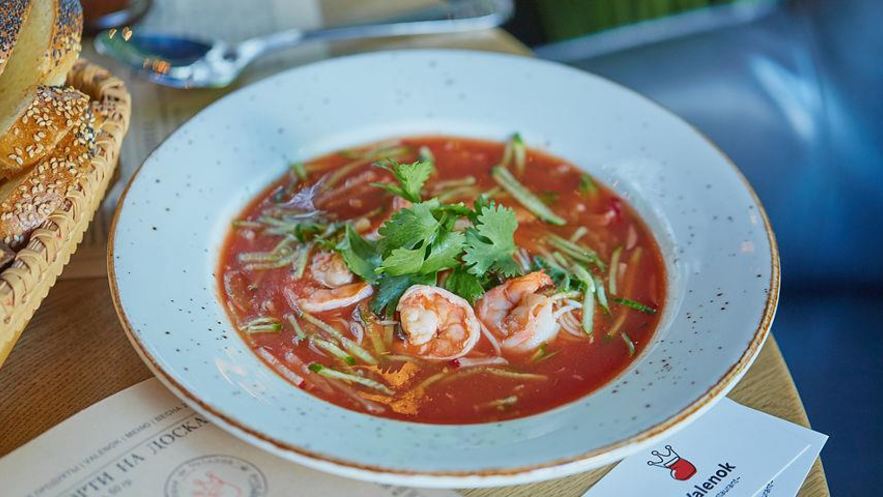 Рецепт холодного томатного супа кук-си с креветками