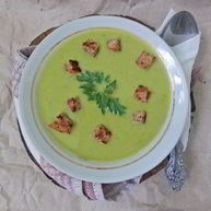 Рецепт Крема-супа с зеленым горошком и сухариками