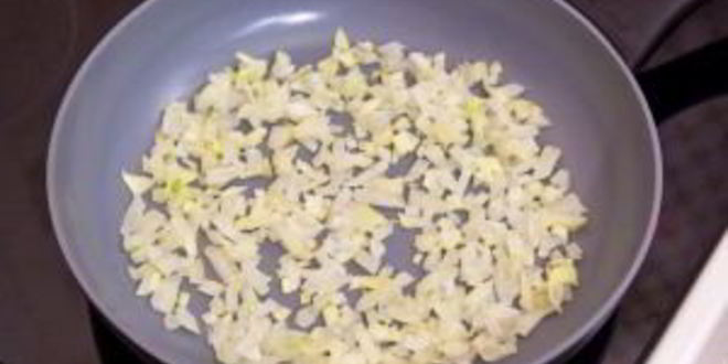 Рецепт куриного супа с яичными блинчиками