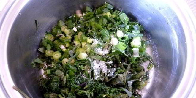 Рецепт летней окрошки с репой и пирожками с мясом