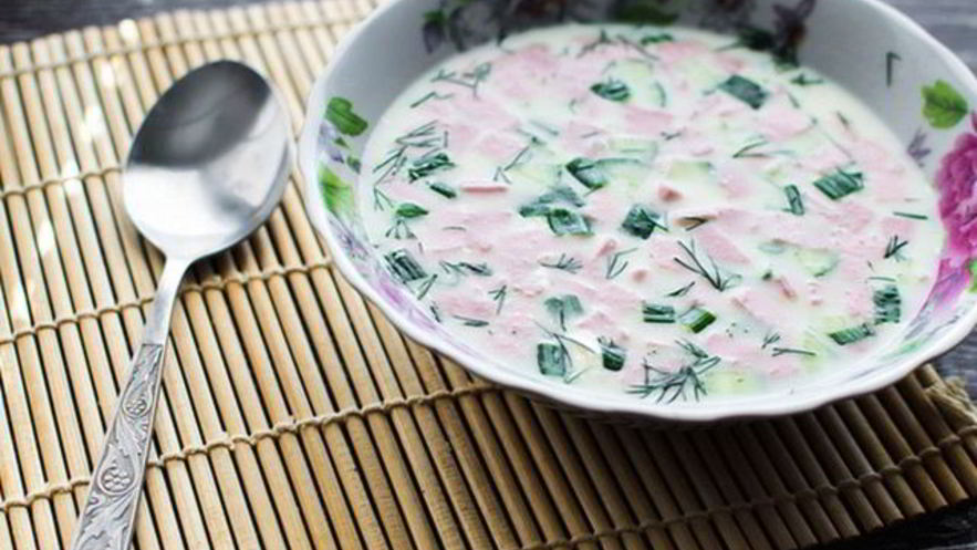 Рецепт окрошки на воде с копченой колбасой