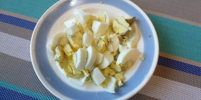 Рецепт окрошки по-болгарски с яйцами