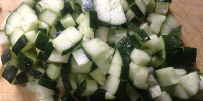 Рецепт окрошки с куриной грудкой и помидорами