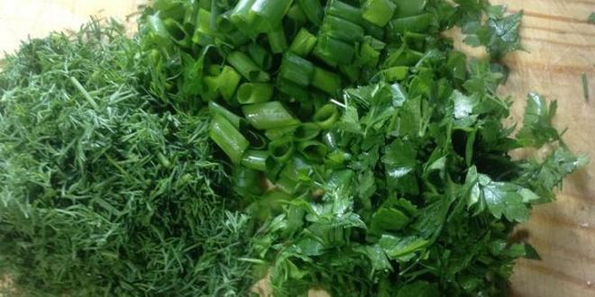 Рецепт окрошки с куриной грудкой и помидорами