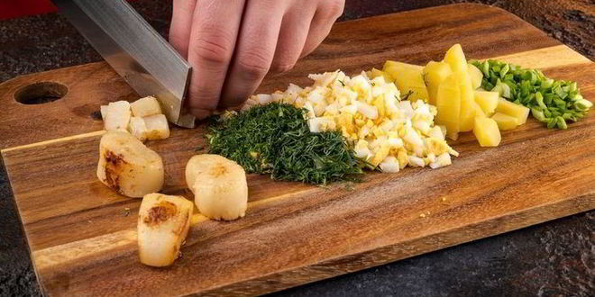 Рецепт окрошки с морскими гребешками