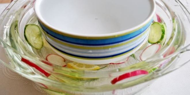 Рецепт окрошки сборной мясной в ледяной чаше