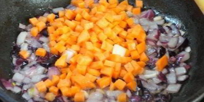 Рецепт овощного супа с сырными шариками