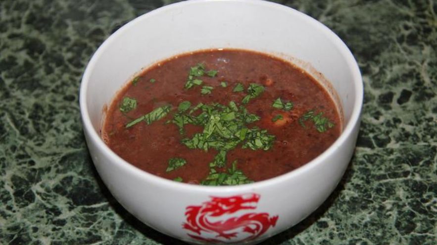 Рецепт фасолевой похлебки с грудинкой и чили