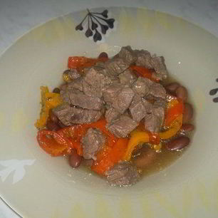 Рецепт Похлебки из бобов со сладкими перцами и мясным бульоном на бальзамическом уксусе