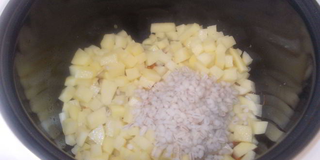 Рецепт рассольника в мультиварке с перловкой