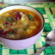 Рецепт Щей из квашеной капусты с фасолью