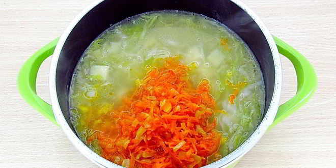 Рецепт щей из свежей капусты с плавленым сыром