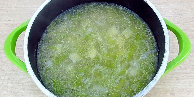 Рецепт щей из свежей капусты с плавленым сыром