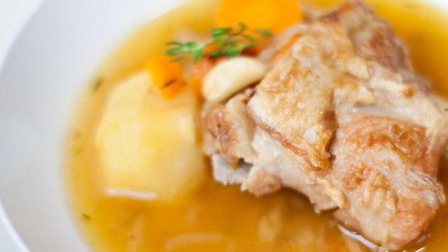 Рецепт легкой шурпы из баранины с тимьяном