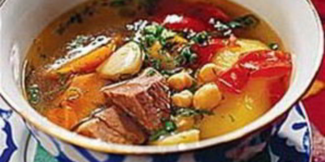 Рецепт шурпы из свинины на костре