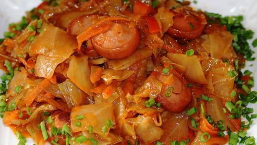 Рецепт солянки из капусты с сосисками