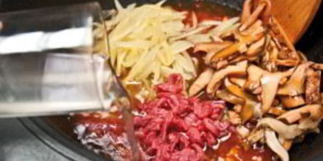 Рецепт солянки мясной на сковороде