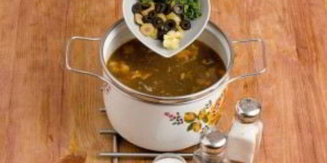 Рецепт солянки с лимоном