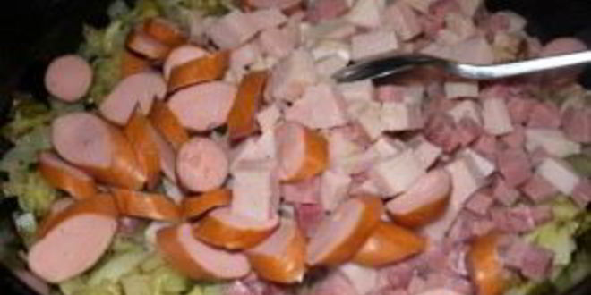 Рецепт солянки сборной с колбасой