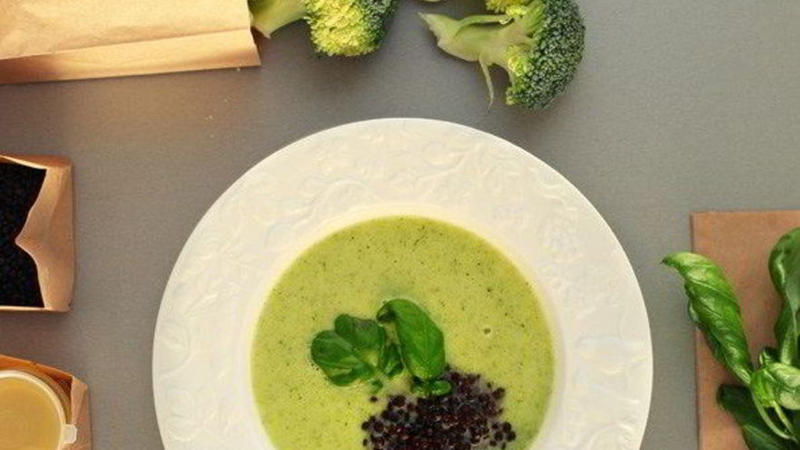 Рецепт супа из брокколи и черной чечевицы