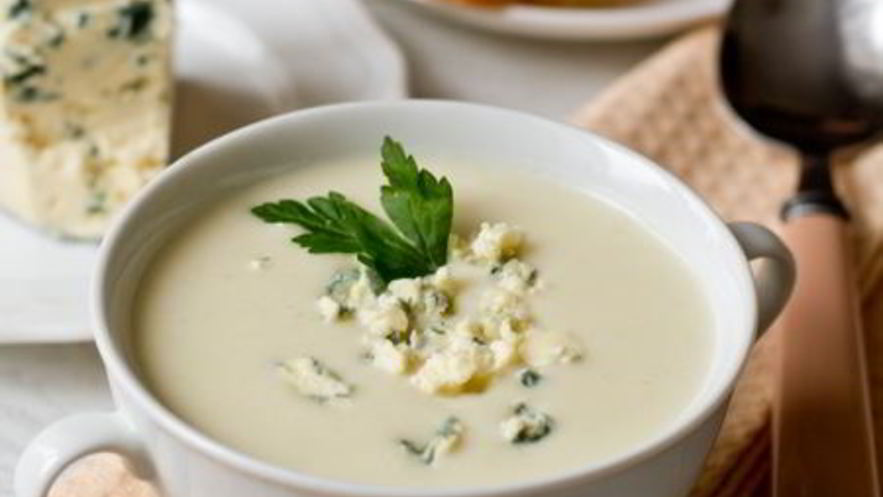 Рецепт супа-пюре из корневого сельдерея с голубым сыром