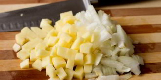 Рецепт супа-пюре из корневого сельдерея с голубым сыром