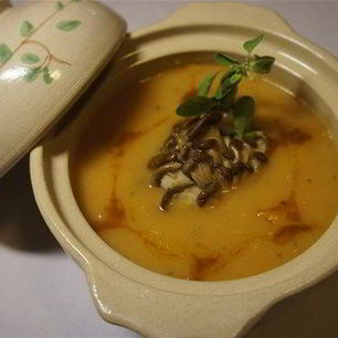 Рецепт Тыквенного супа-пюре с вешенками и майораном