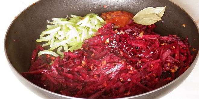 Рецепт классического горячего свекольника с мясом