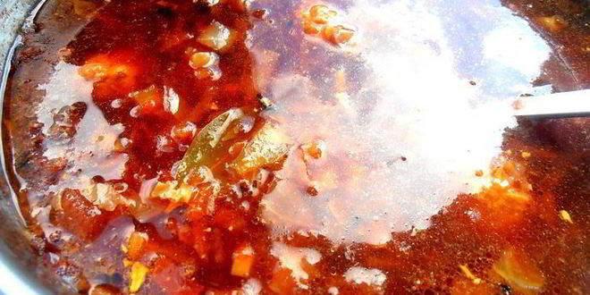 Рецепт латвийского свекольника с фрикадельками