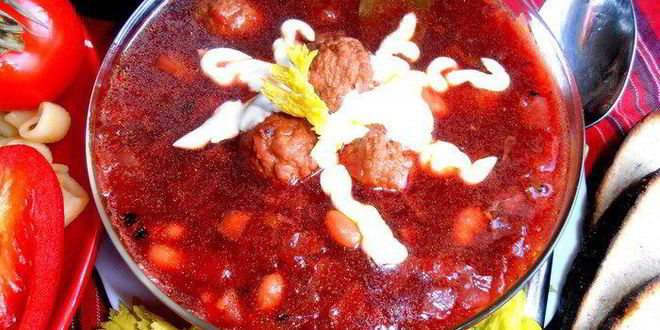 Рецепт латвийского свекольника с фрикадельками