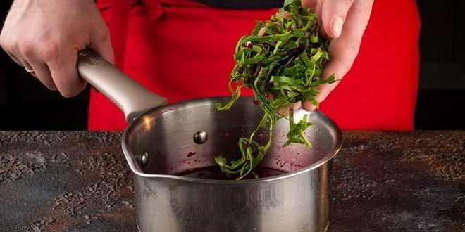 Рецепт освежающего свекольника с квасом