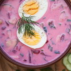 Рецепт Свекольника курицей, кинзой и хреном