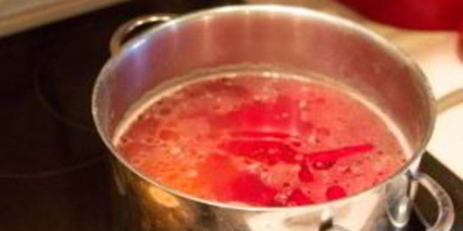 Рецепт свекольника с ботвой холодный