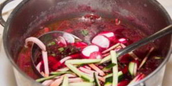 Рецепт свекольника с ботвой холодный