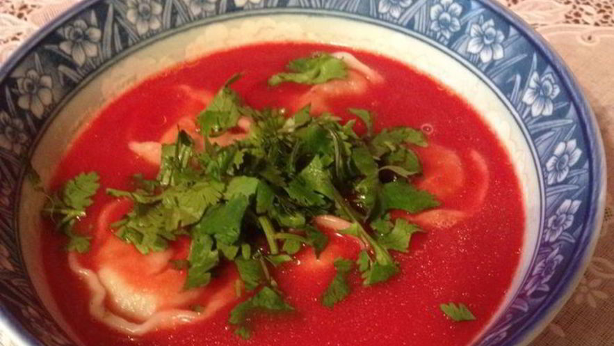 Рецепт свекольника с грибными пельмешками