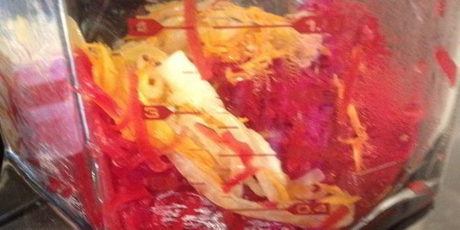 Рецепт свекольника с грибными пельмешками