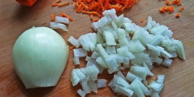 Рецепт свекольника с сосисками