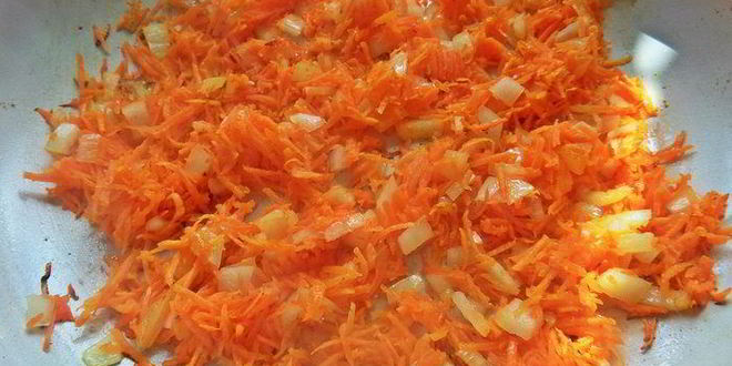 Рецепт свекольника с сосисками