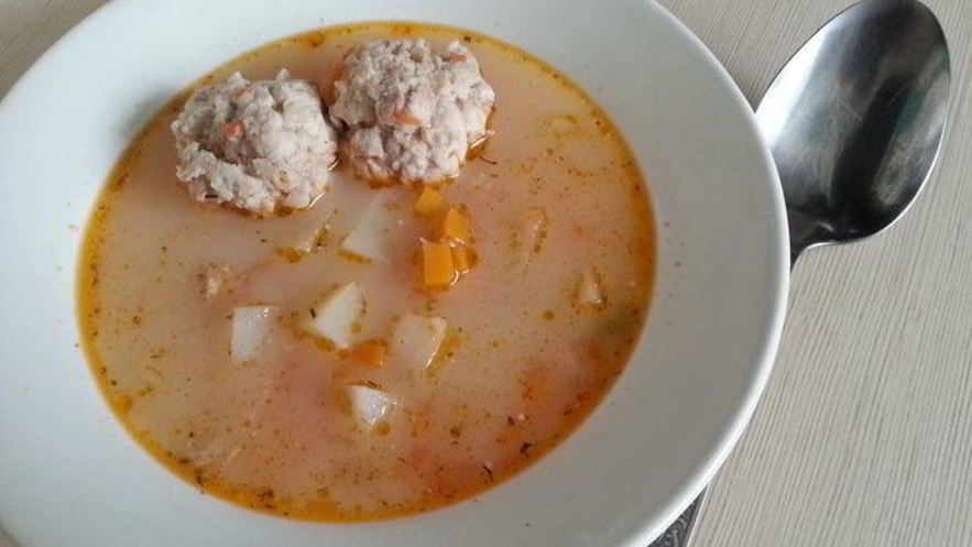 Рецепт сырно-чесночного суп с фрикадельками