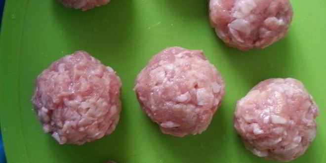 Рецепт сырно-чесночного суп с фрикадельками