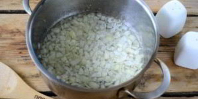 Рецепт сырного супа с брокколи в булочках