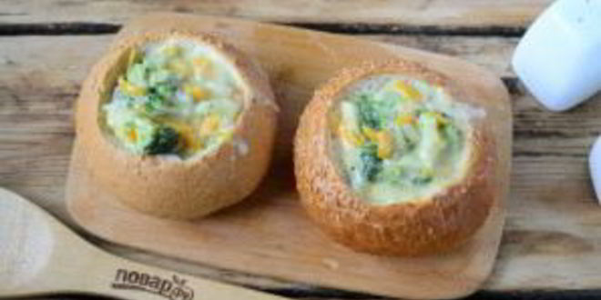 Рецепт сырного супа с брокколи в булочках