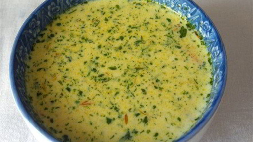 Рецепт сырного супа с копчеными колбасками