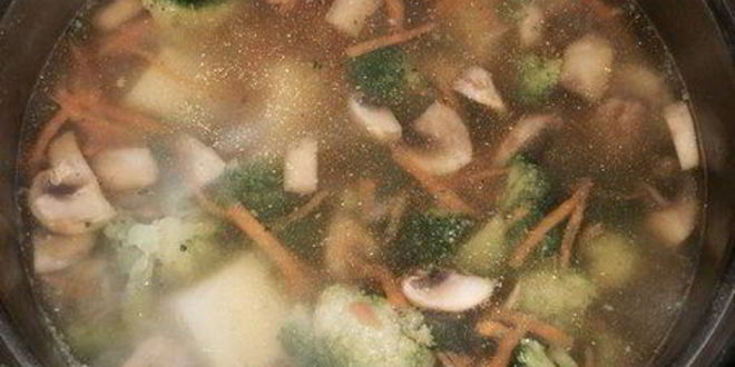 Рецепт сырного супа с шампиньонами и брокколи