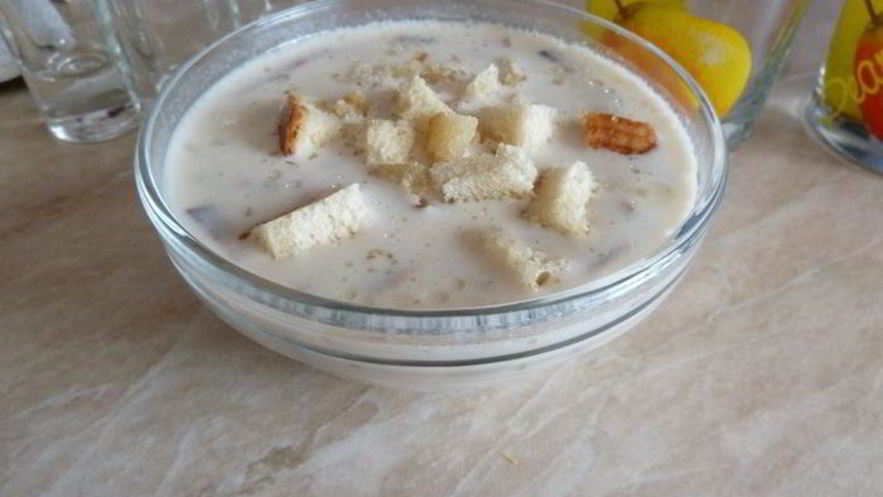 Рецепт сырного супчика с грибами и гренками