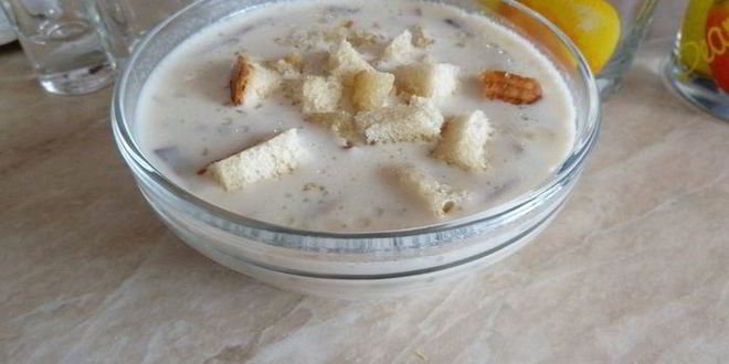 Рецепт сырного супчика с грибами и гренками