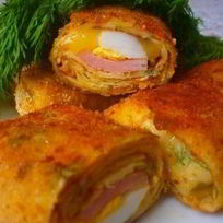 Рецепт Блинчиков с ветчиной, яйцами и сыром в панировке