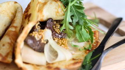 Рецепт Блинов с куриной печенкой и грушей